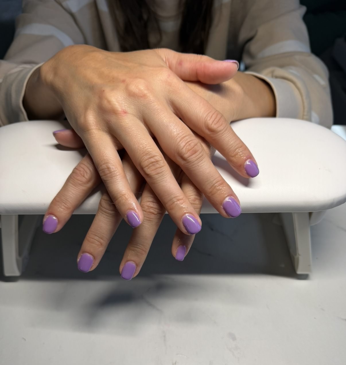 Glossy purple gel manicure detail by Raegan